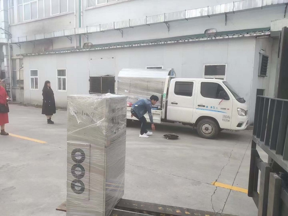 商丘客戶來場考察現場簽訂購機合同 直接裝車拉走 商丘客戶來場考察現場簽訂購機合同 直接裝車拉走